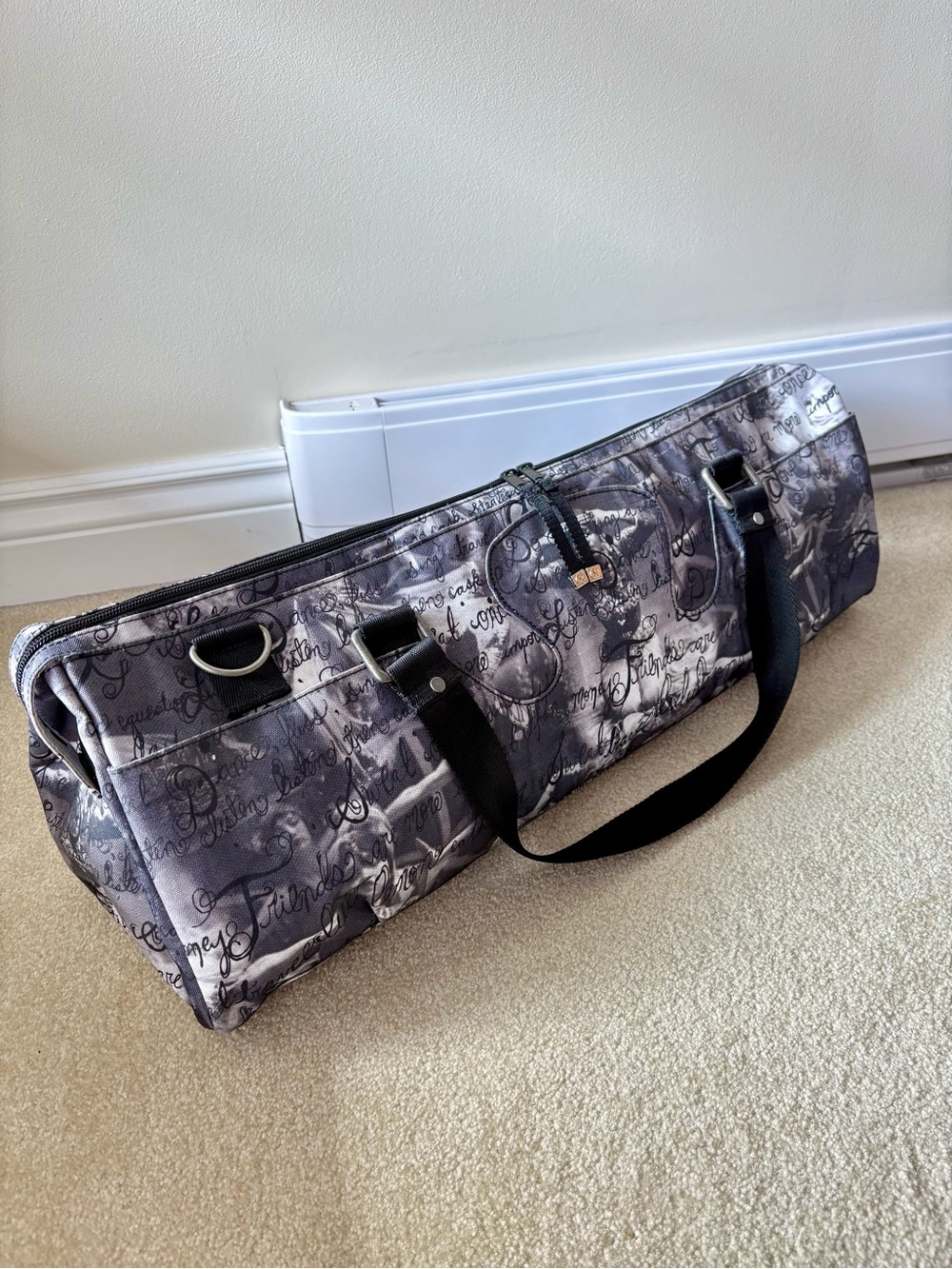 Rare🍒 Lululemon Yoga Mat Bag [Inky gray manifesto pattern]